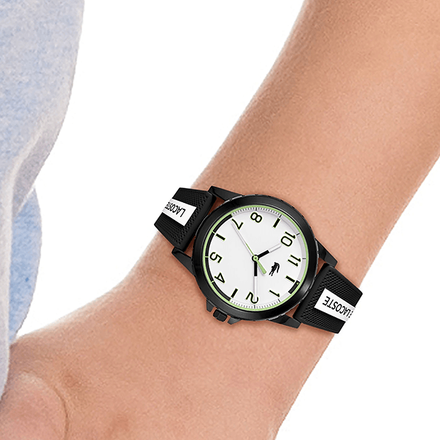 MONTRE ENFANT Lacoste Quartz cadran blanc bracelet silicone noir