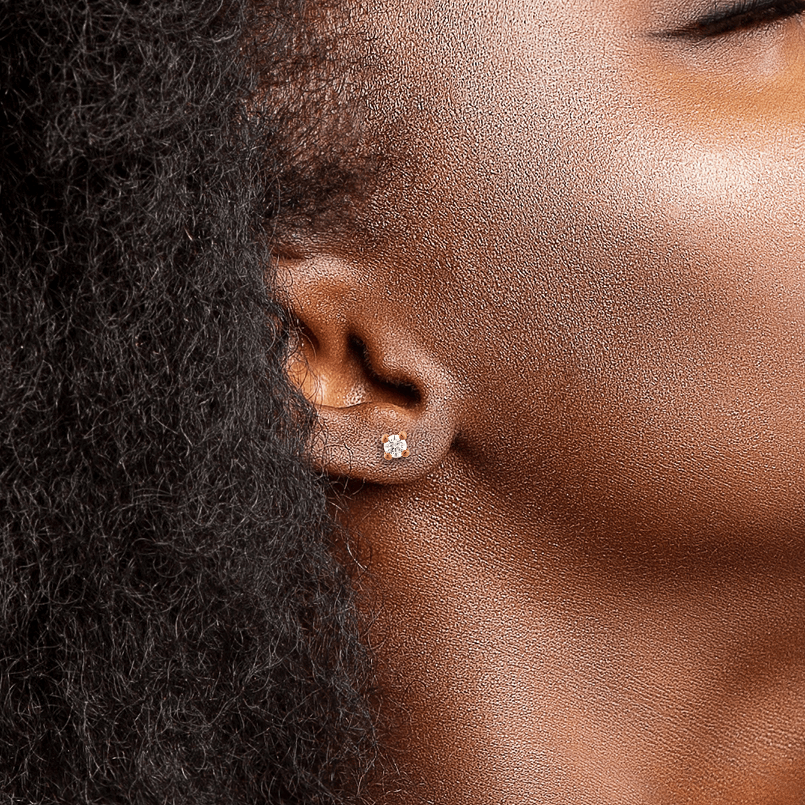 Boucles d'Oreilles puce Oxyde de Zirconium 2 millimètres griffes joaillerie