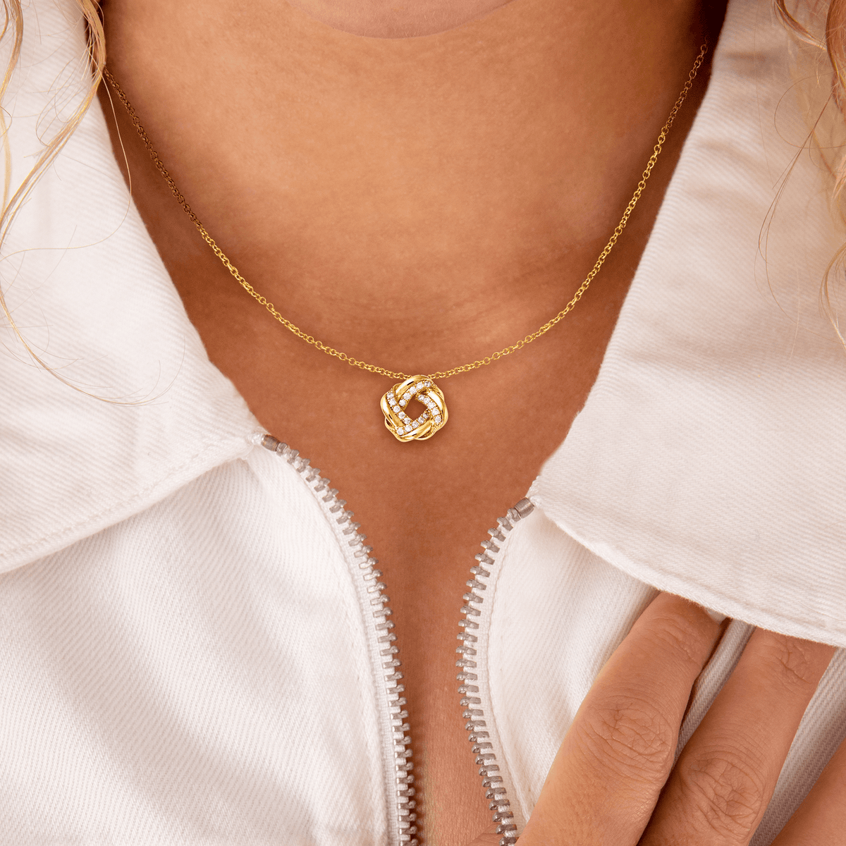 Collier Plaqué Or Motif Entrelacé 14mm Zirconium 40 à 44cm