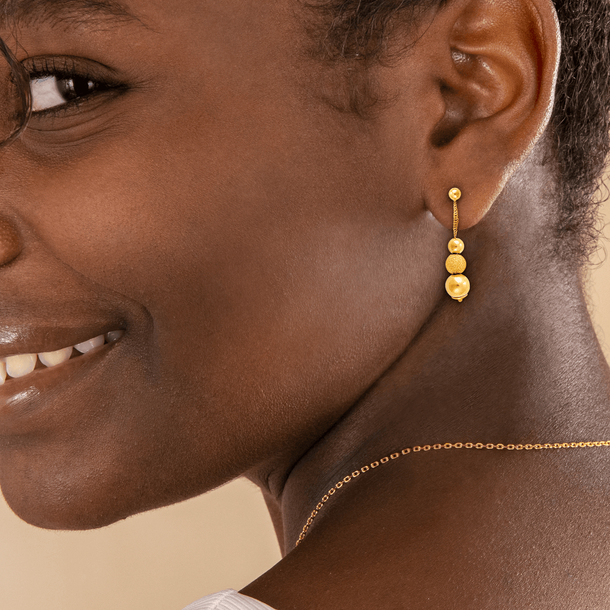 Boucles D'oreilles Or 375 Pendant Boules Lisses Sablées