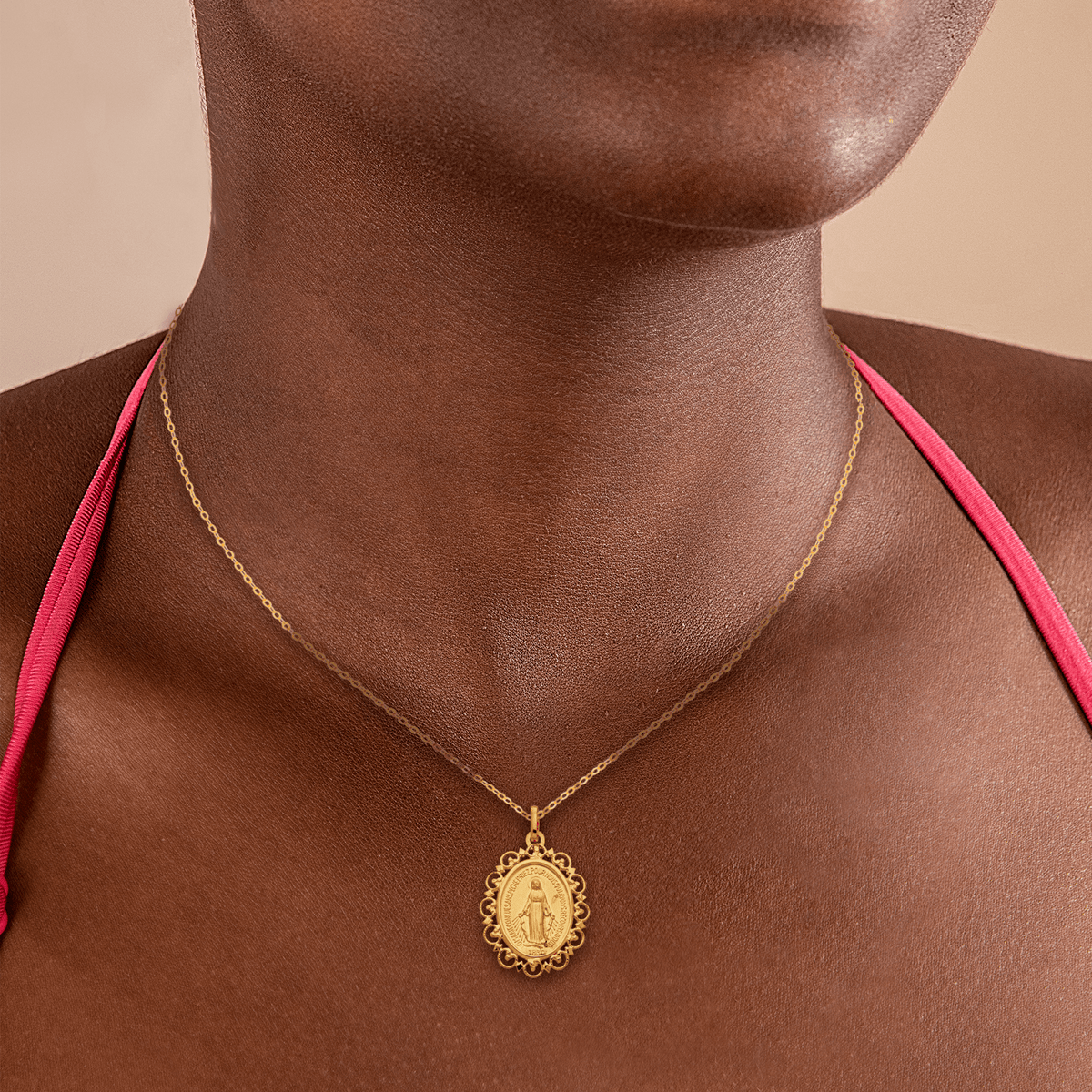 Médaille Or 375 Ovale Vierge Miraculeuse 23*33mm Avec Bélière