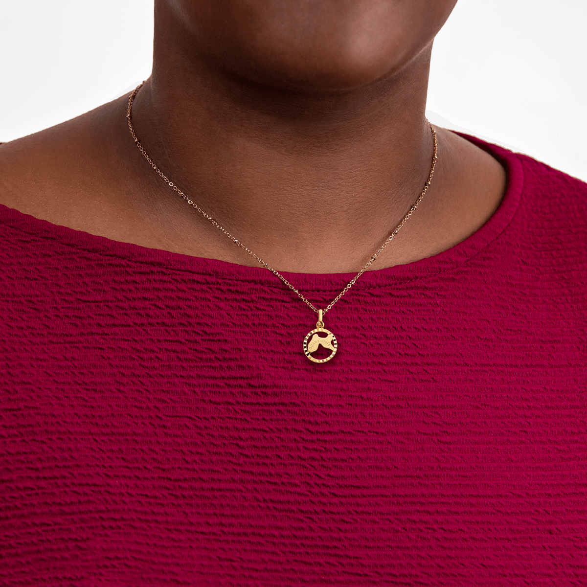 Pendentif Or 375 Carte Guadeloupe Cerclée Striée 14*19mm Avec Bélière