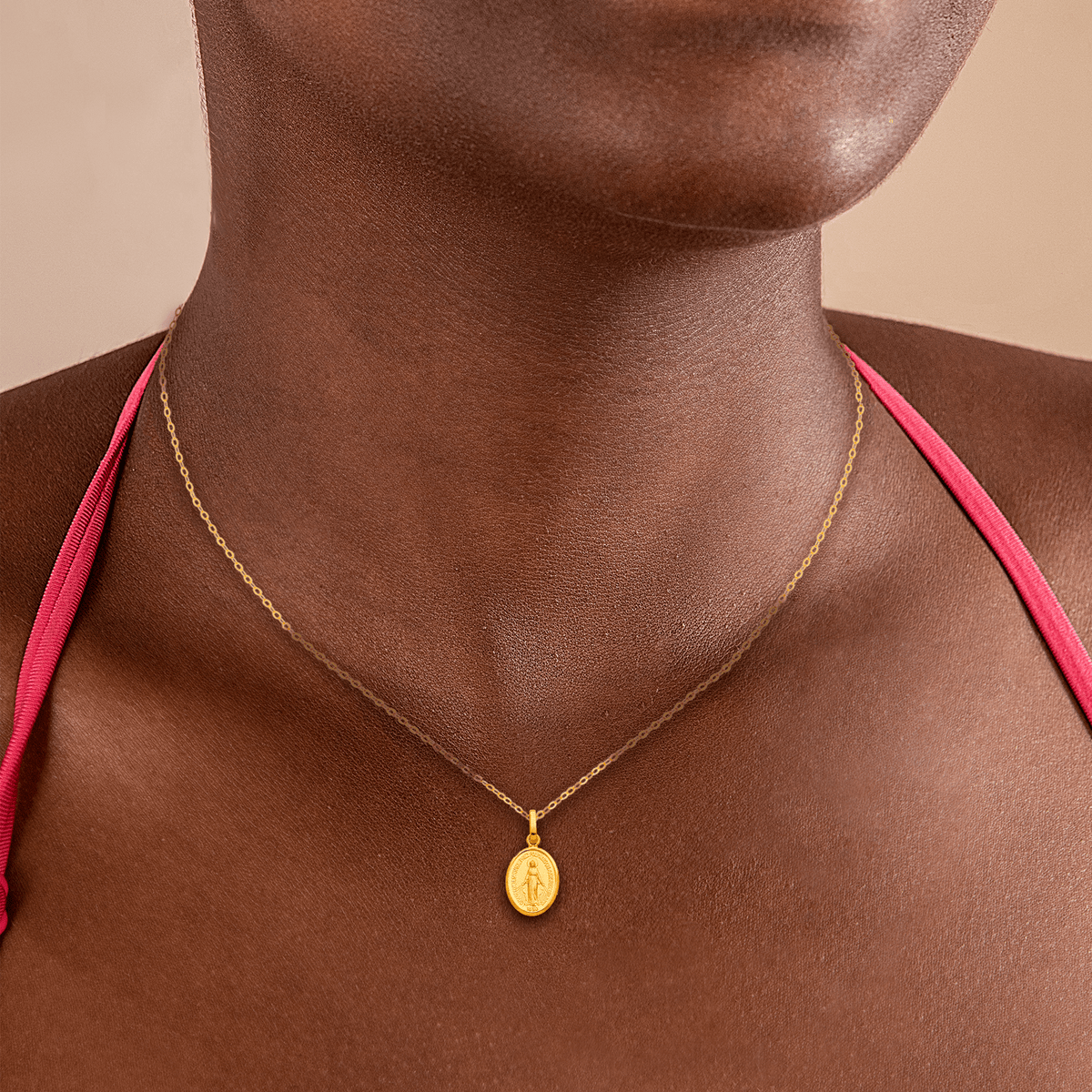 Médaille Or 375 Ovale Vierge Miraculeuse 10*20mm Avec Bélière