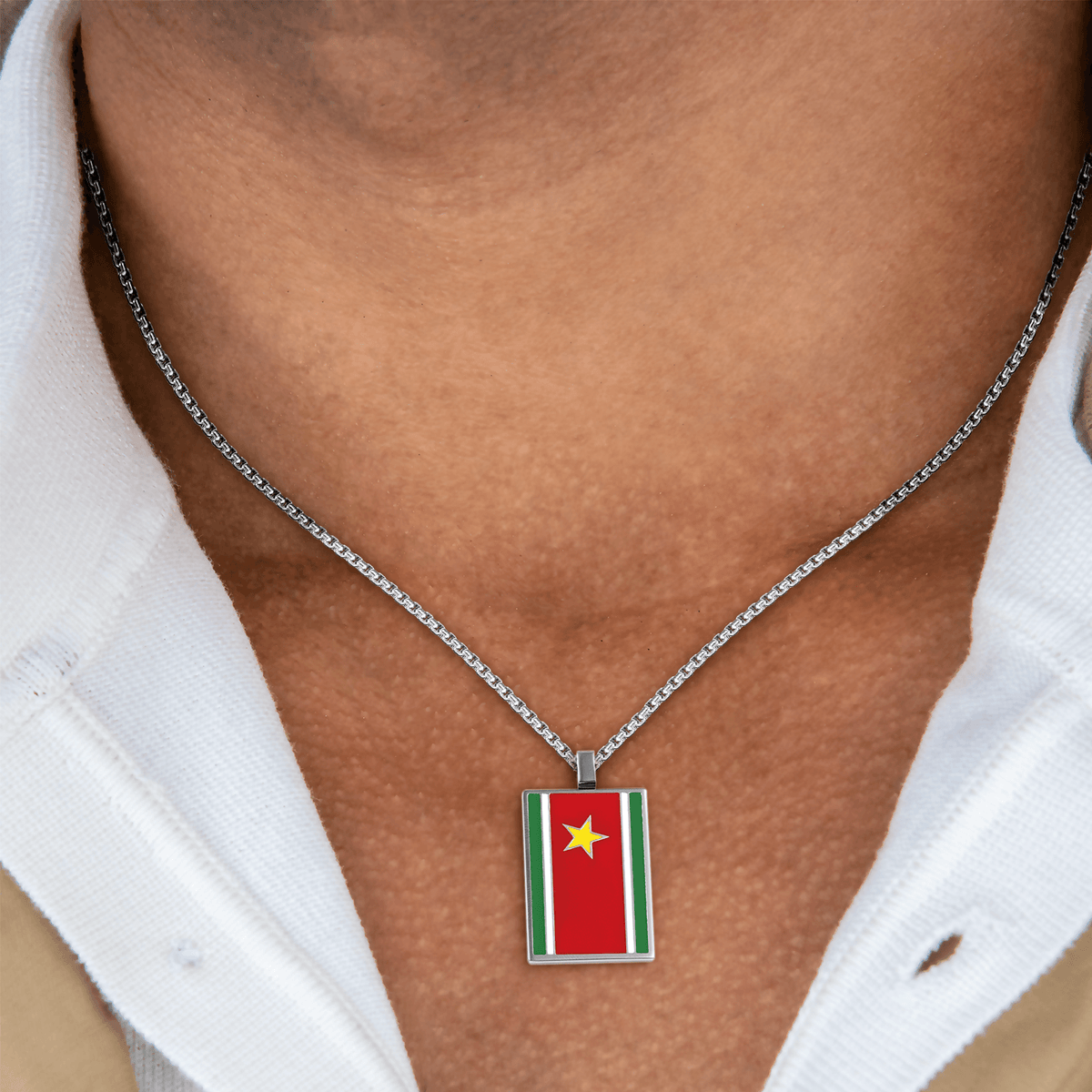 Collier Acier Drapeau Guadeloupe 21*37mm Avec Bélière Multicolore Chaîne 2mm 50 A 55cm
