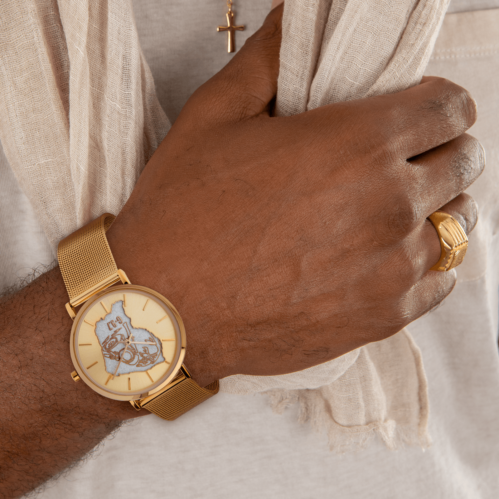 montre G97 homme cadran doré guyane argenté orpailleur doré bracelet mesh