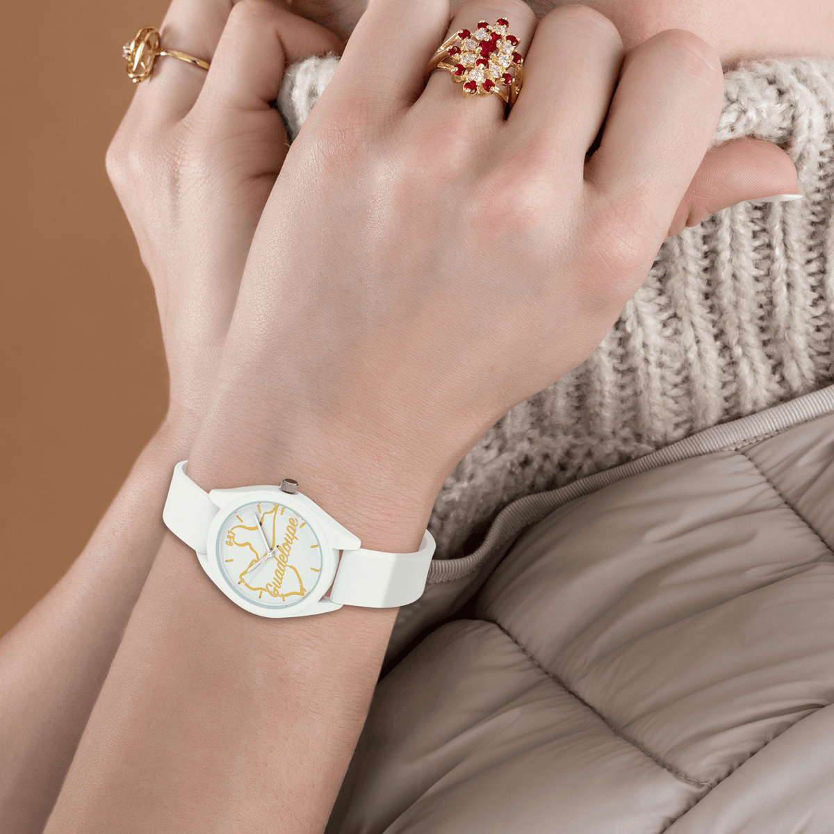 Montre Femme G97 Carte Guadeloupe Dorée Cadran Blanc 36mm Brac Silicone Blanc 15.5mm 3ATM