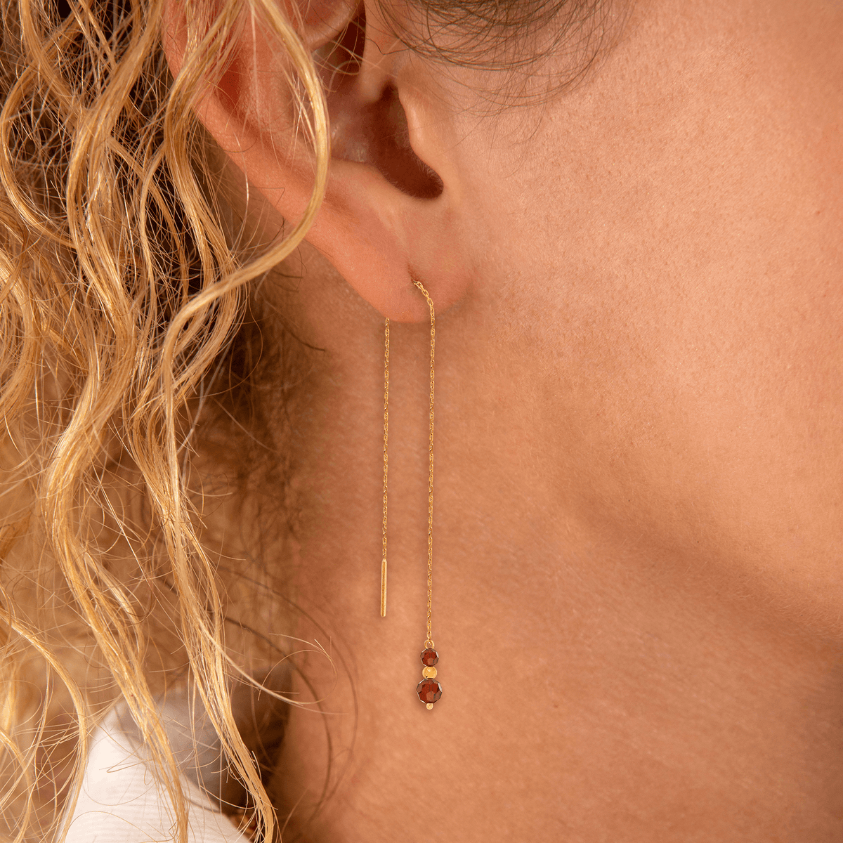 Boucles D'oreilles Or 750 Pendant 100mm Cristal Grenat 4 à 6mm Boule 2mm