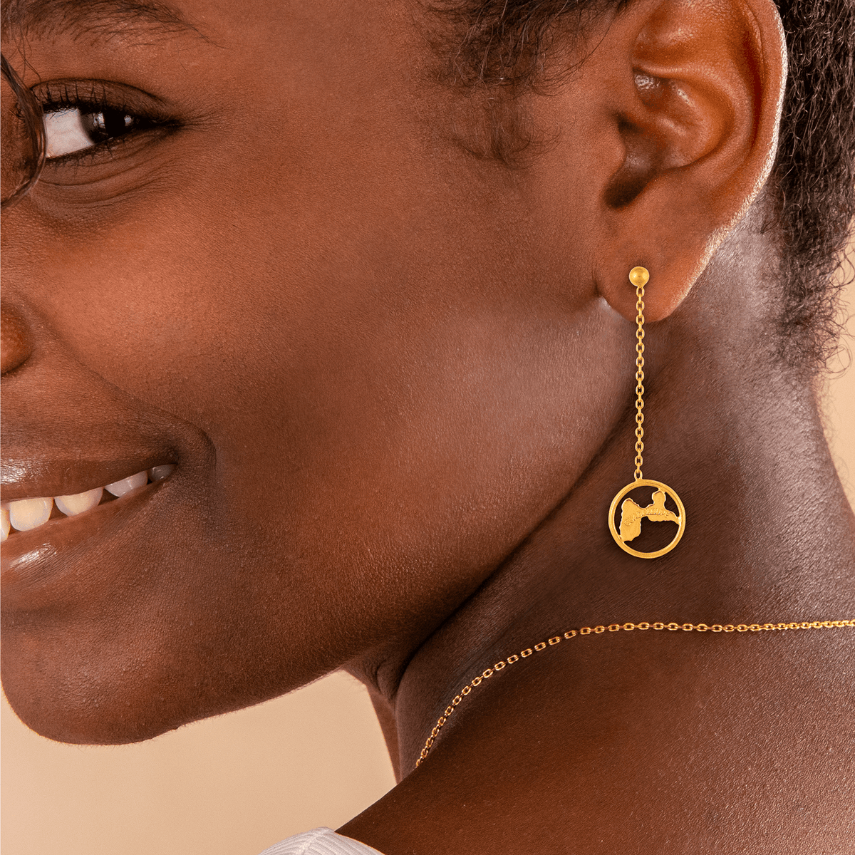 Boucles D'oreilles Plaqué Or Pendant 60mm Carte Guadeloupe Cerclée 15mm