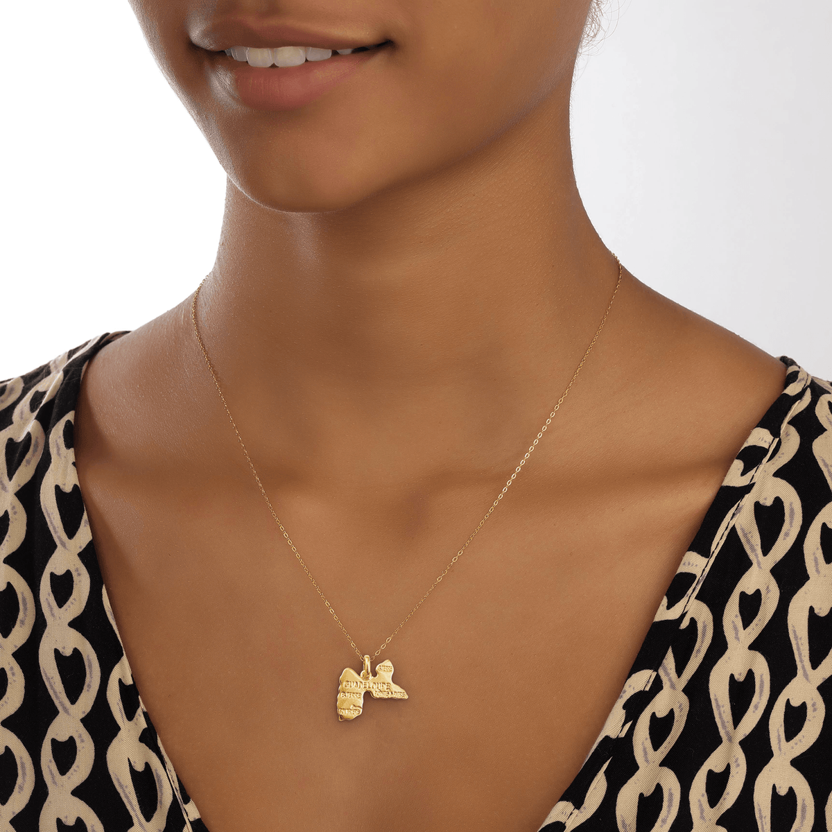 Pendentif Plaqué Or Carte Guadeloupe 20.5*17mm Avec Bélière