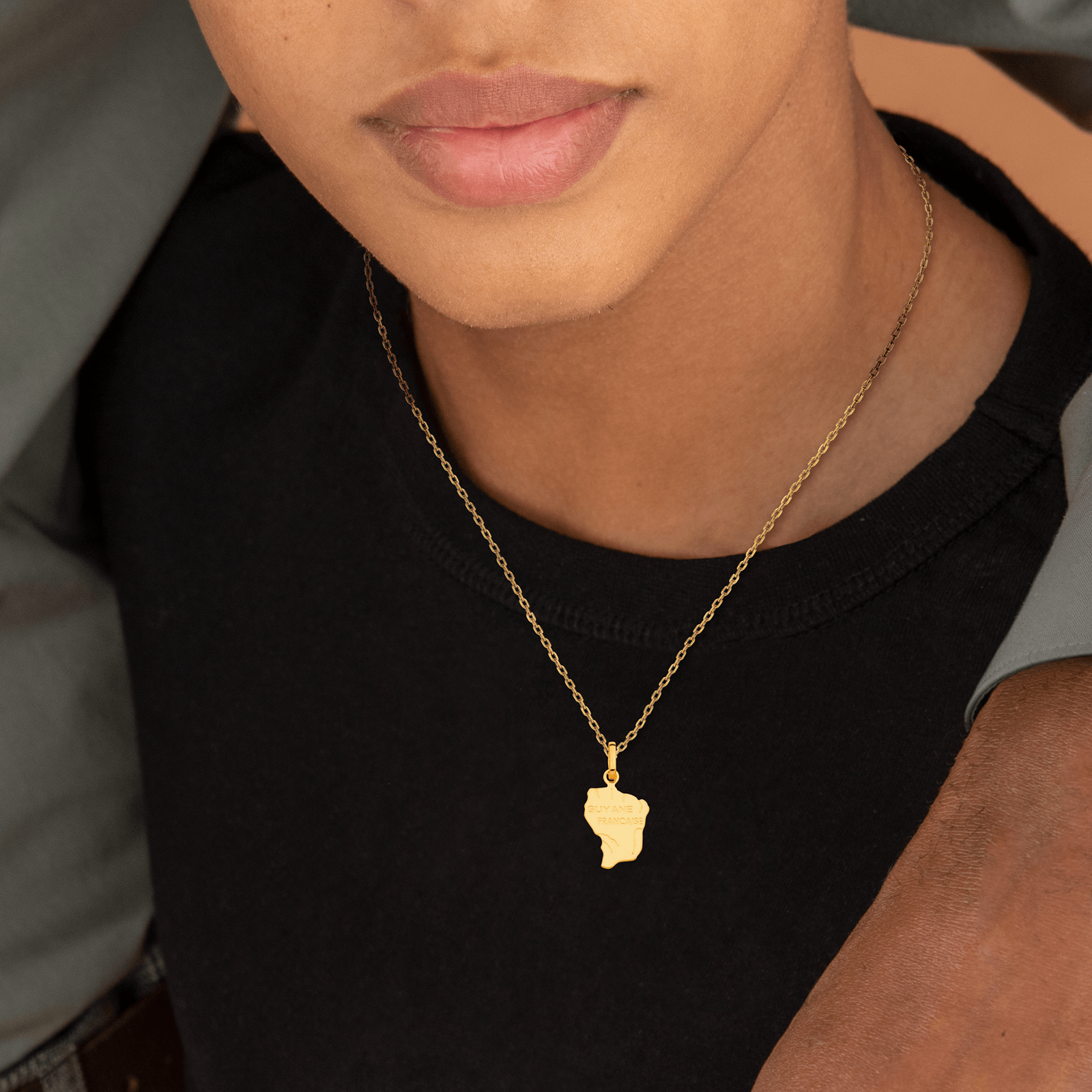 Pendentif Or750 Carte Guyane avec bélière
