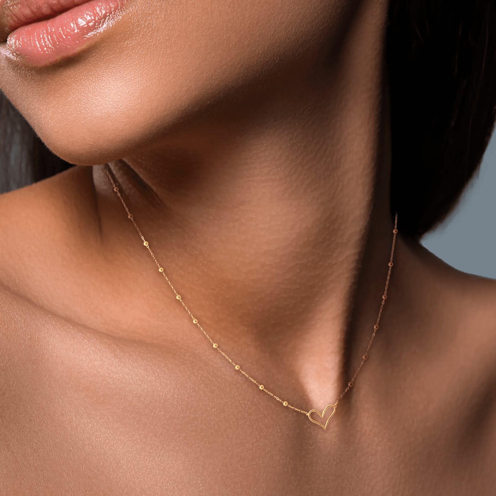 Collier Or375 Boules Lisses Coeur Ajouré Central 42A45cm