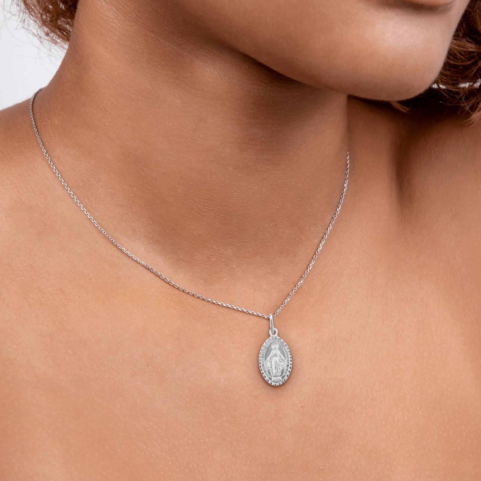 Médaille Miraculeuse Argent925 Diamantée avec bélière