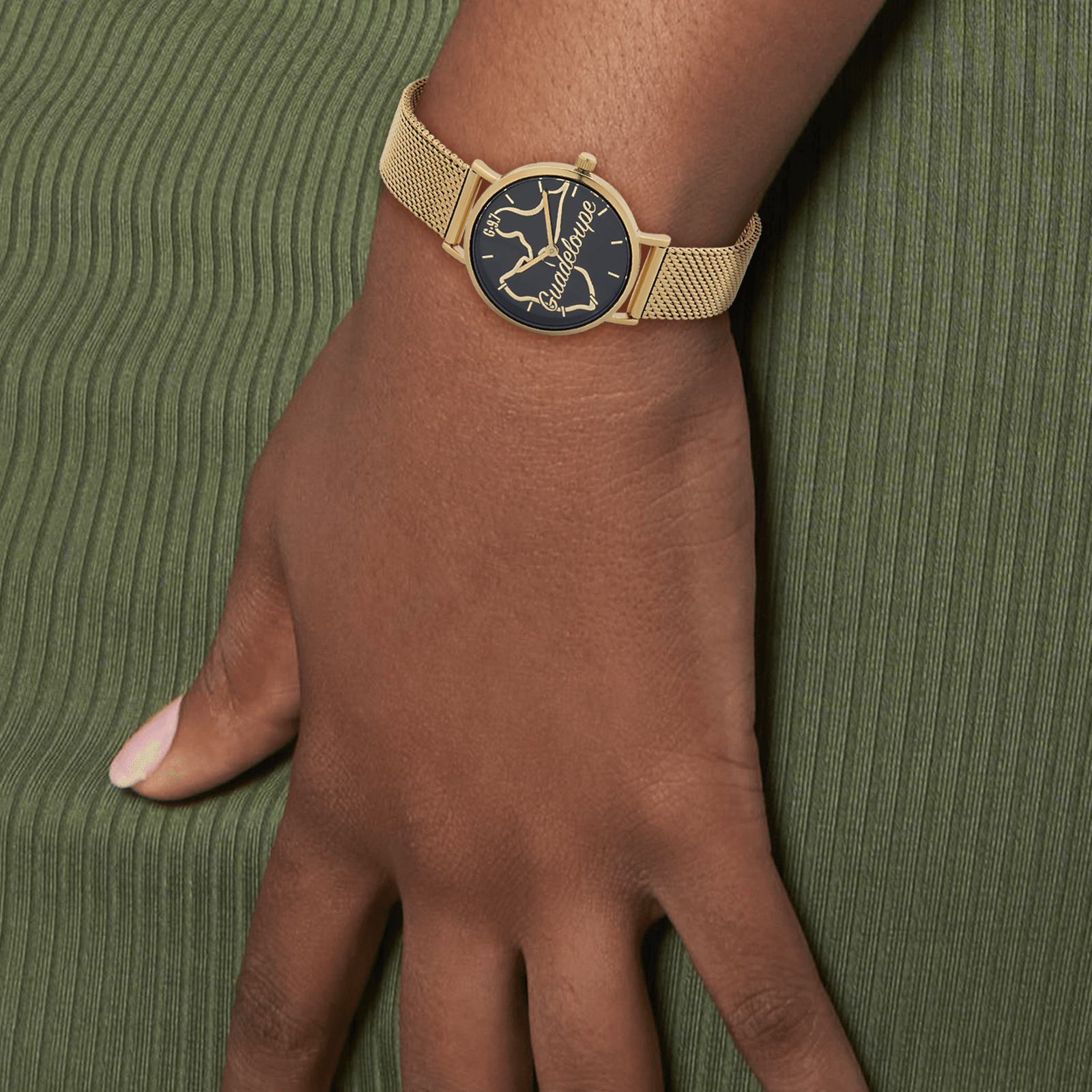 Montre Femme G97 Cadran Noir, Style Guadeloupe, Brac Mesh Doré, 3ATM.