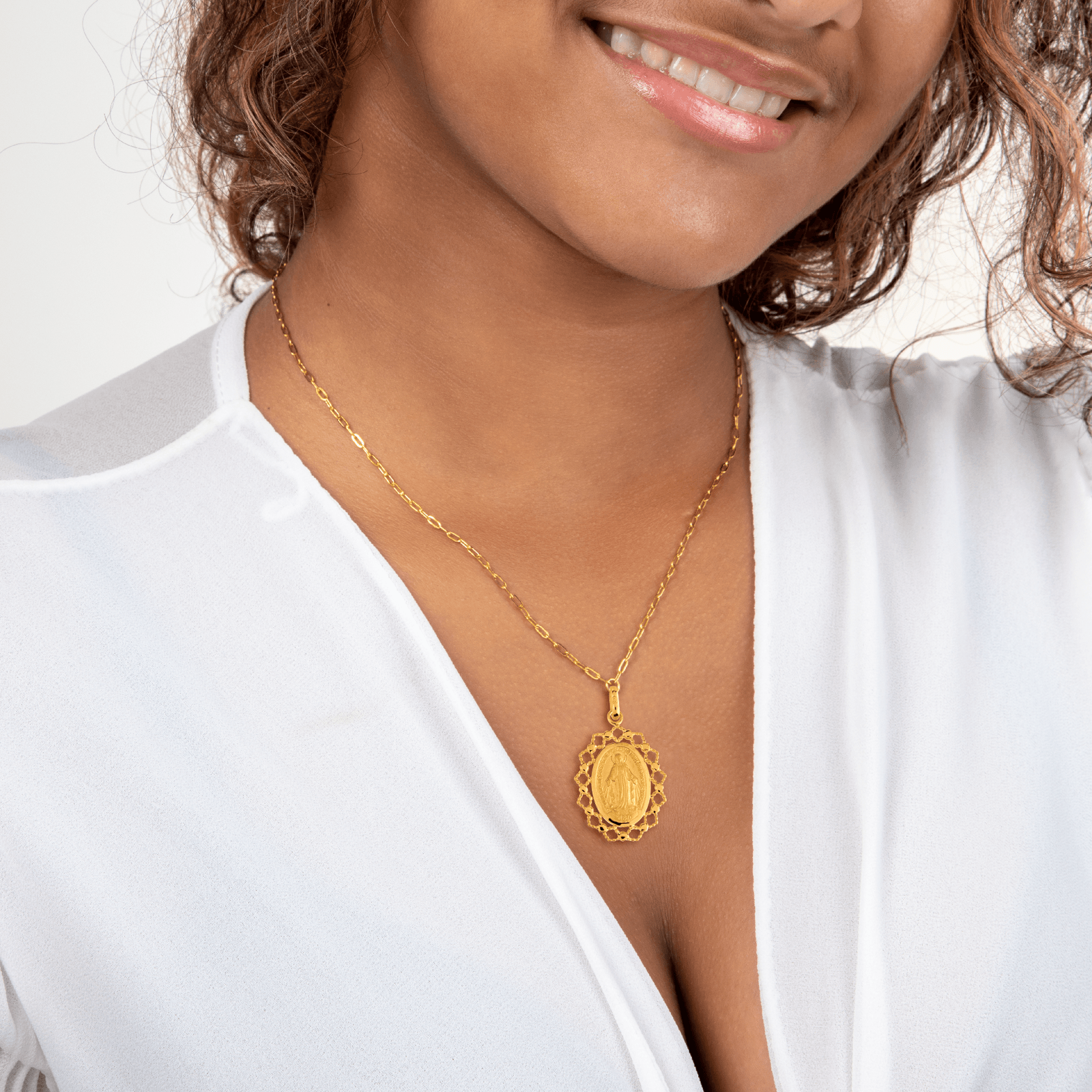 Médaille Plaqué Or Vierge Miraculeuse Ovale avec bélière